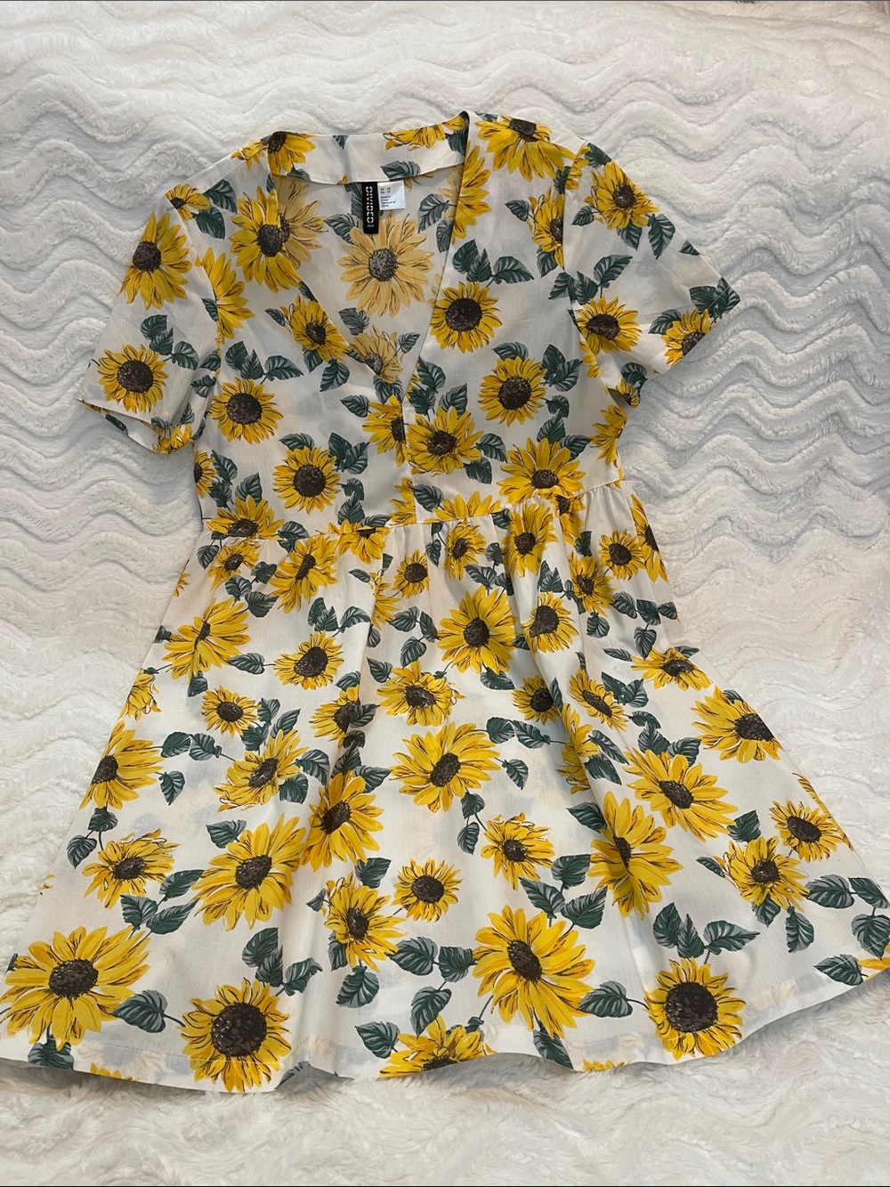NWOT H&M Mini Cotton Short-Sleeve Sunflower Print Dress - Picture 8 of 14